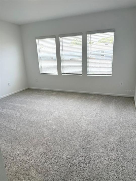 En Renta: $2,500 (4 camas, 2 baños, 2071 Pies cuadrados)