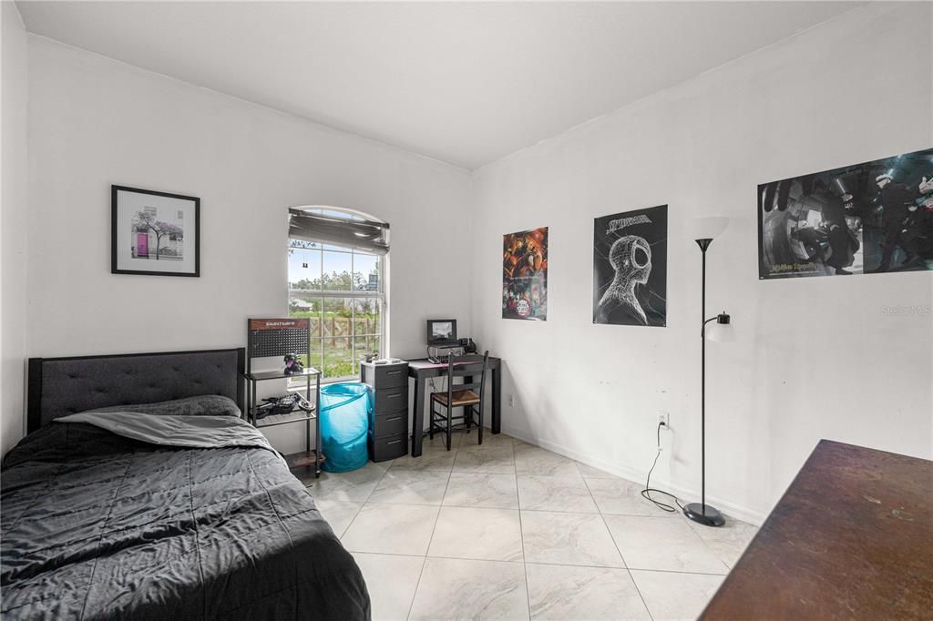En Venta: $399,000 (4 camas, 2 baños, 2187 Pies cuadrados)