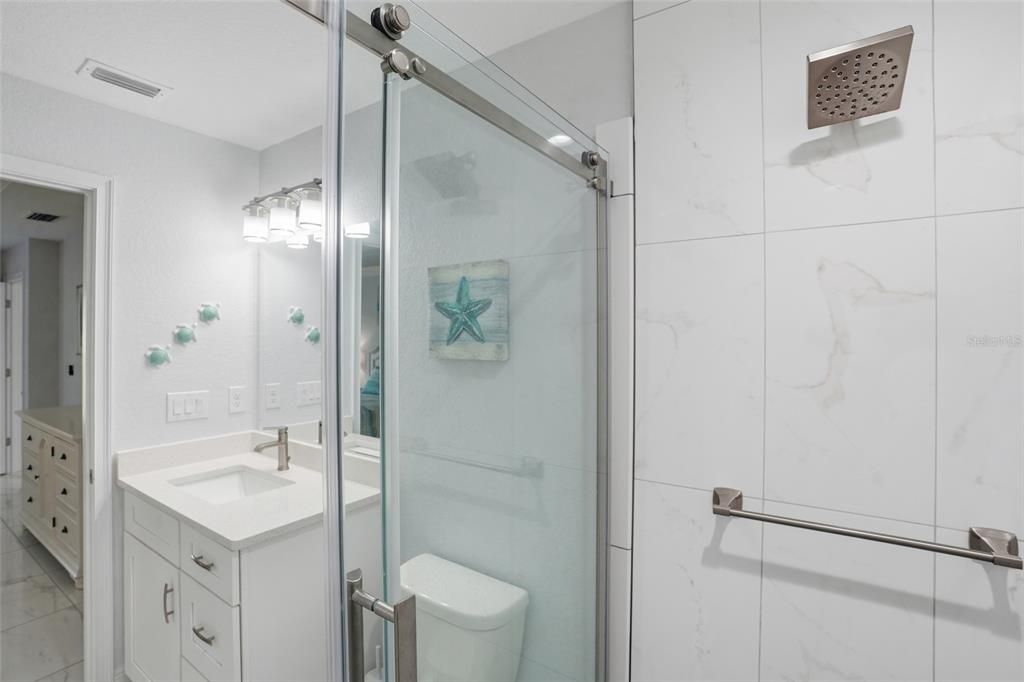 En Venta: $335,000 (3 camas, 2 baños, 1377 Pies cuadrados)