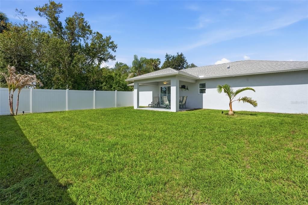 En Venta: $335,000 (3 camas, 2 baños, 1377 Pies cuadrados)