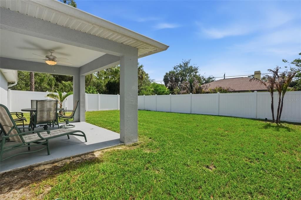 En Venta: $335,000 (3 camas, 2 baños, 1377 Pies cuadrados)