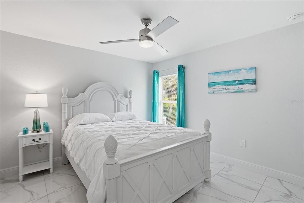 En Venta: $335,000 (3 camas, 2 baños, 1377 Pies cuadrados)