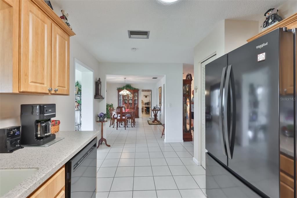 For Sale: $339,000 (2 beds, 2 baths, 1811 Square Feet)
