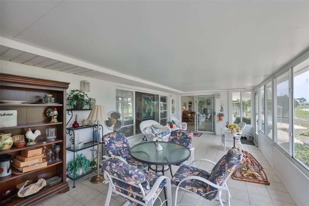 For Sale: $339,000 (2 beds, 2 baths, 1811 Square Feet)