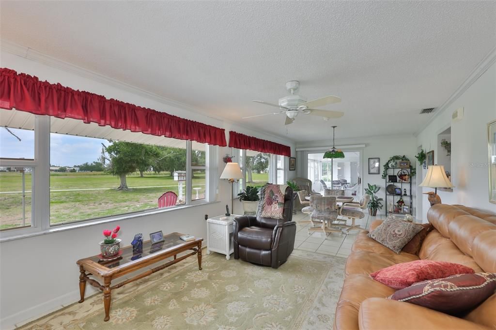 For Sale: $339,000 (2 beds, 2 baths, 1811 Square Feet)