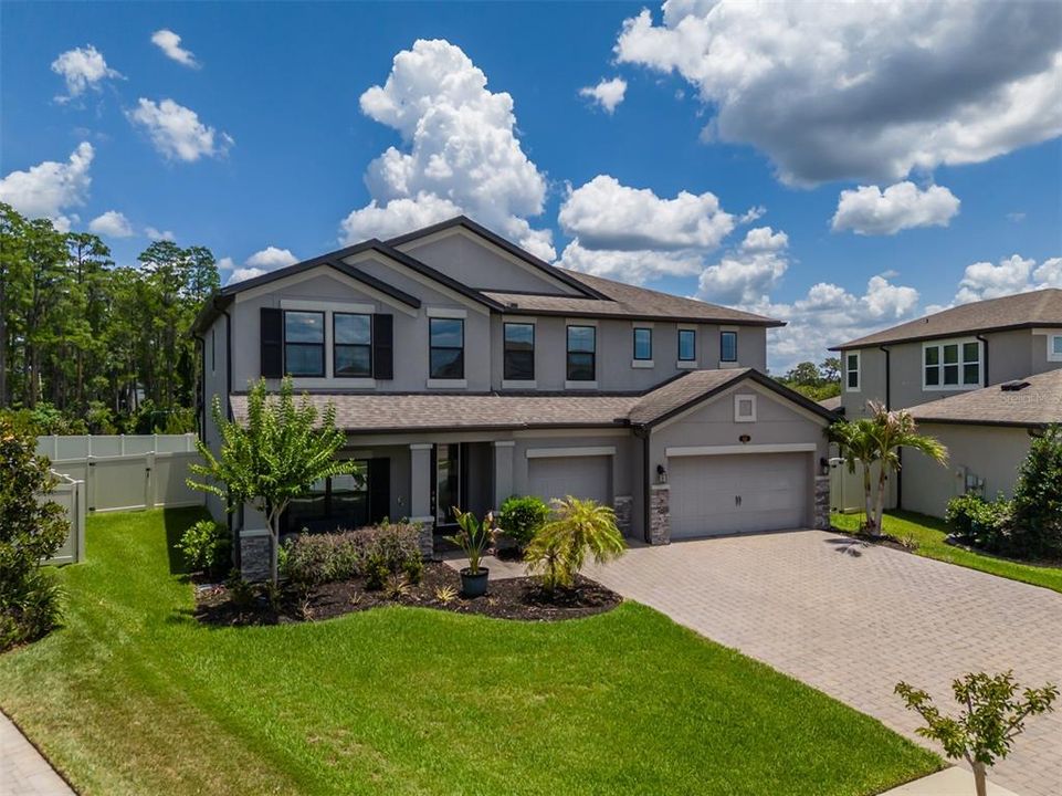 For Sale: $789,000 (5 beds, 3 baths, 3292 Square Feet)