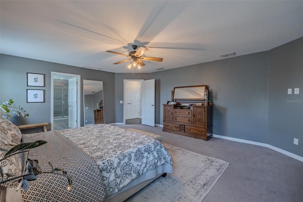 For Sale: $789,000 (5 beds, 3 baths, 3292 Square Feet)