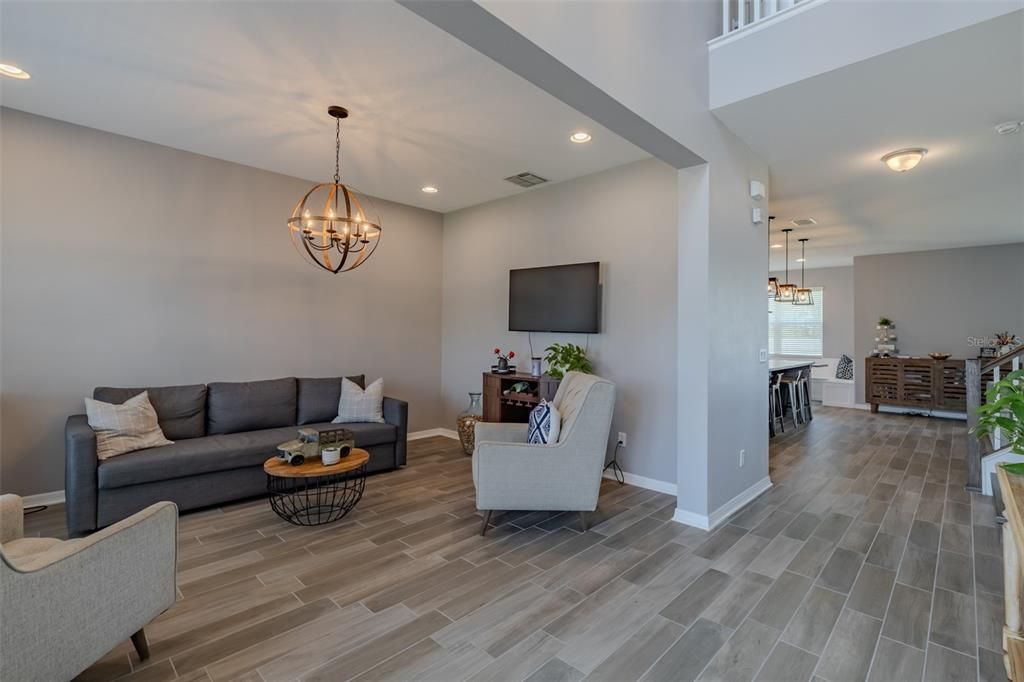 For Sale: $789,000 (5 beds, 3 baths, 3292 Square Feet)