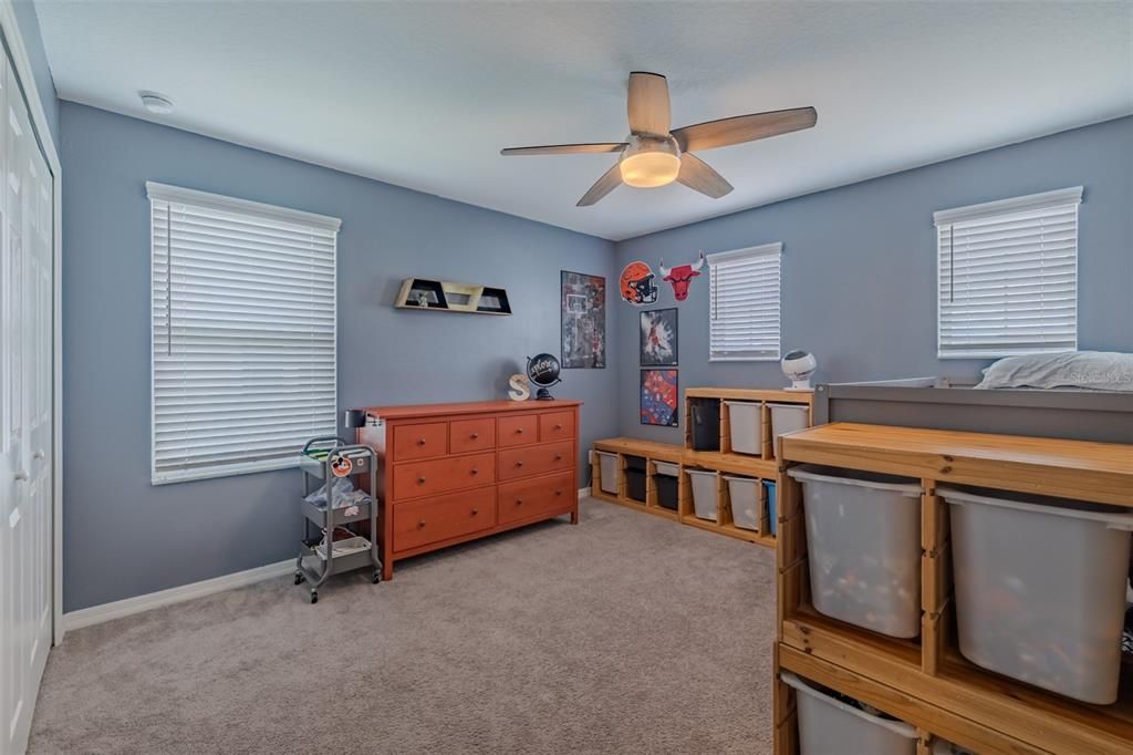 For Sale: $789,000 (5 beds, 3 baths, 3292 Square Feet)