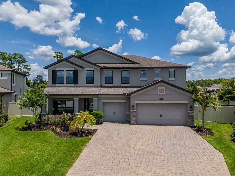 For Sale: $789,000 (5 beds, 3 baths, 3292 Square Feet)
