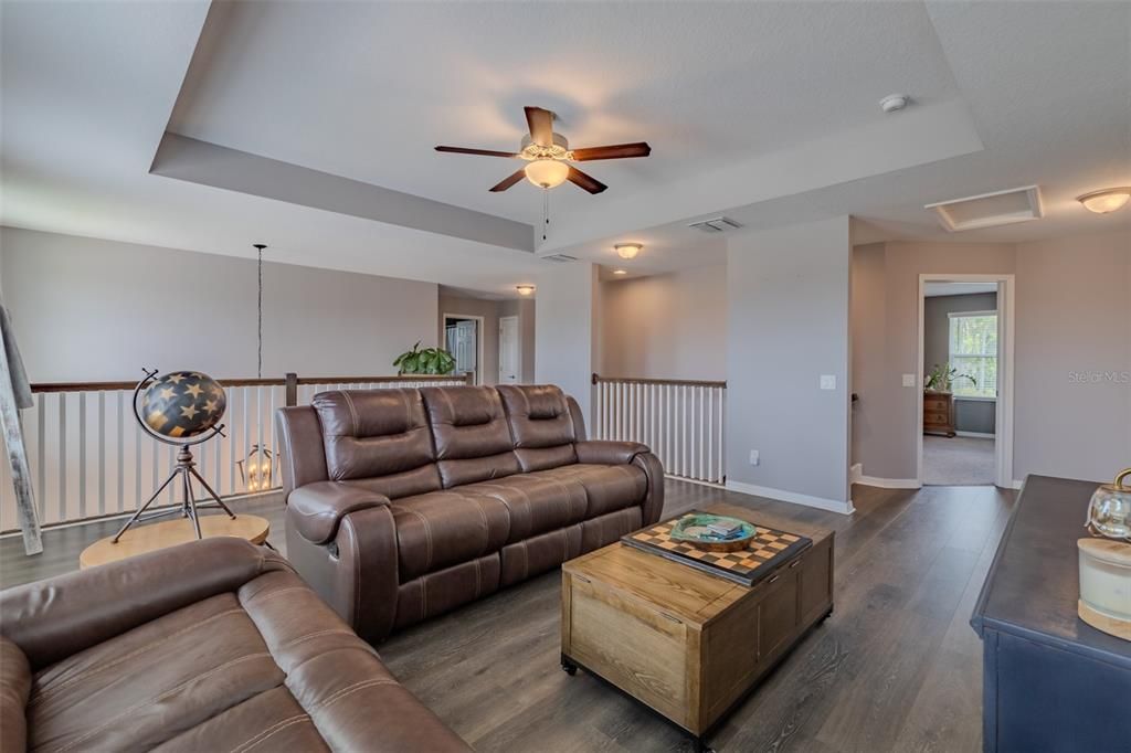 For Sale: $789,000 (5 beds, 3 baths, 3292 Square Feet)
