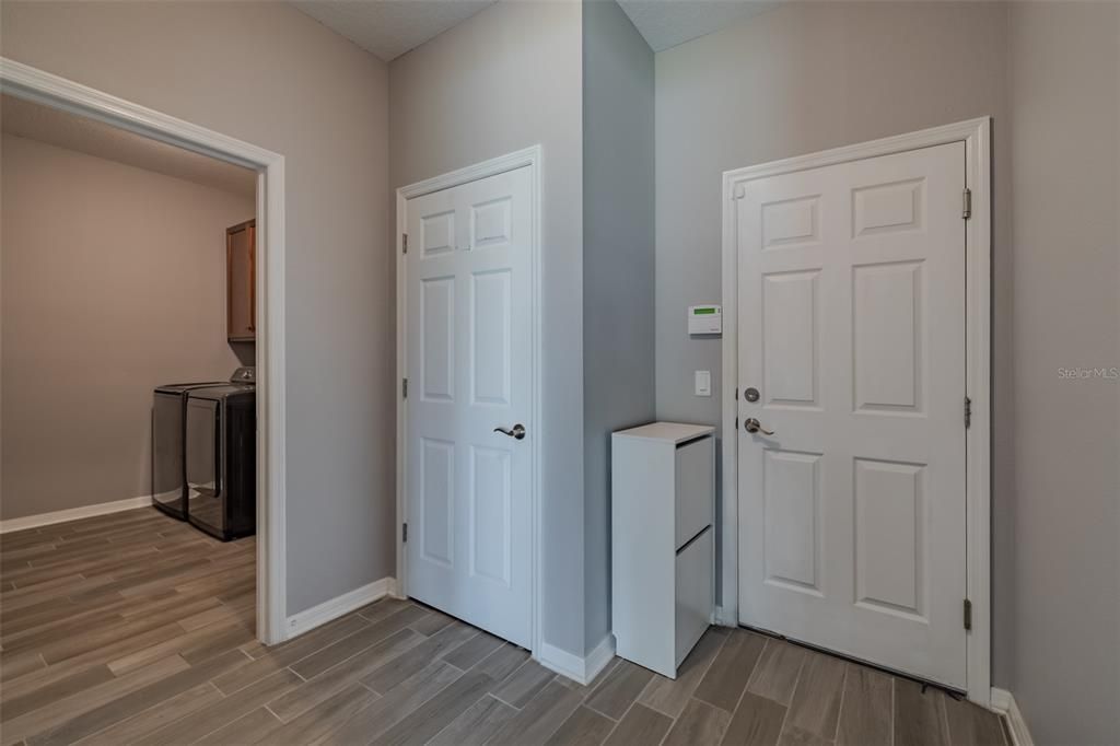 For Sale: $789,000 (5 beds, 3 baths, 3292 Square Feet)