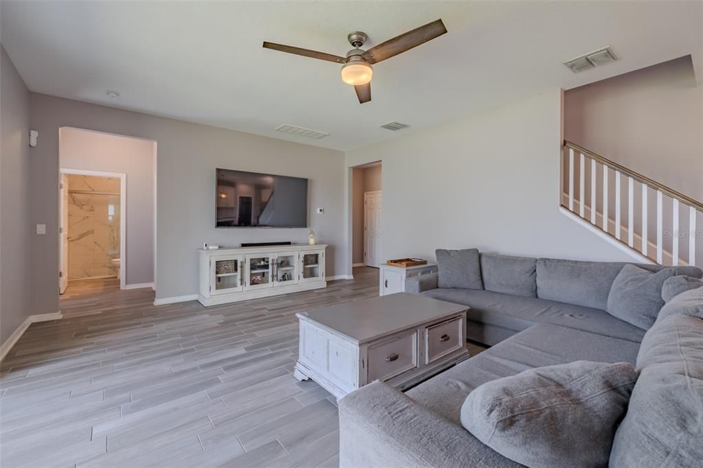 For Sale: $789,000 (5 beds, 3 baths, 3292 Square Feet)