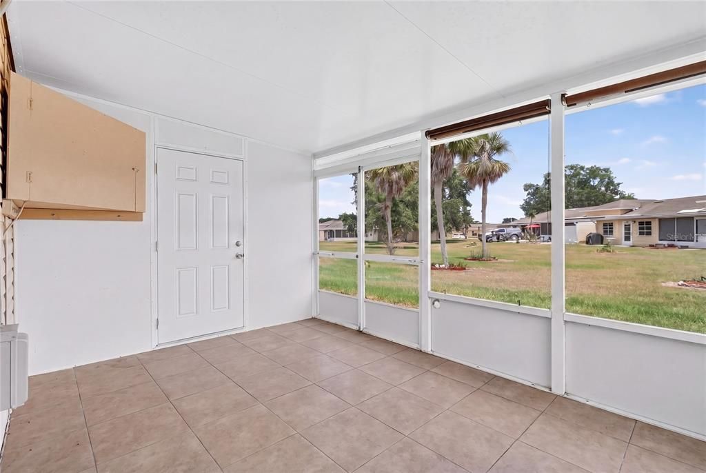 For Sale: $135,000 (2 beds, 1 baths, 860 Square Feet)