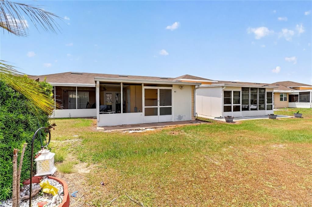 For Sale: $135,000 (2 beds, 1 baths, 860 Square Feet)
