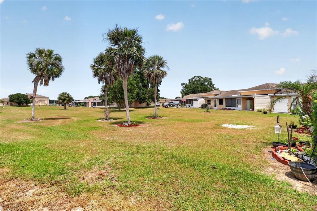 For Sale: $135,000 (2 beds, 1 baths, 860 Square Feet)