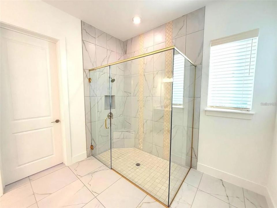 В аренду: $4,000 (4 спален, 3 ванн, 2746 Квадратных фут)