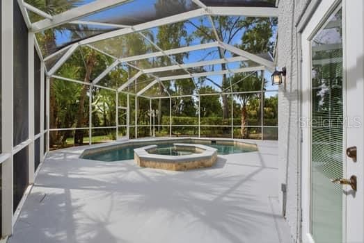En Venta: $799,000 (3 camas, 3 baños, 2834 Pies cuadrados)