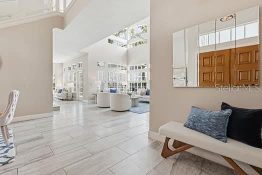 En Venta: $799,000 (3 camas, 3 baños, 2834 Pies cuadrados)