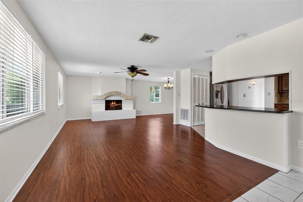 For Sale: $597,650 (3 beds, 2 baths, 1759 Square Feet)