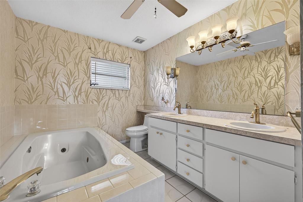 For Sale: $597,650 (3 beds, 2 baths, 1759 Square Feet)