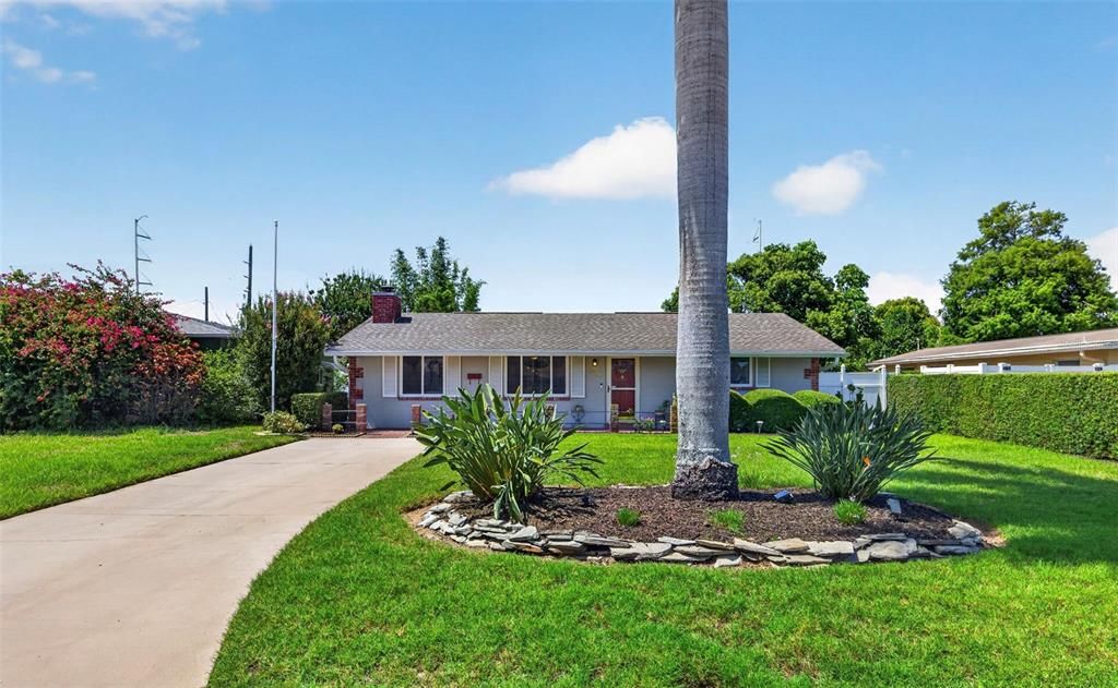 For Sale: $597,650 (3 beds, 2 baths, 1759 Square Feet)