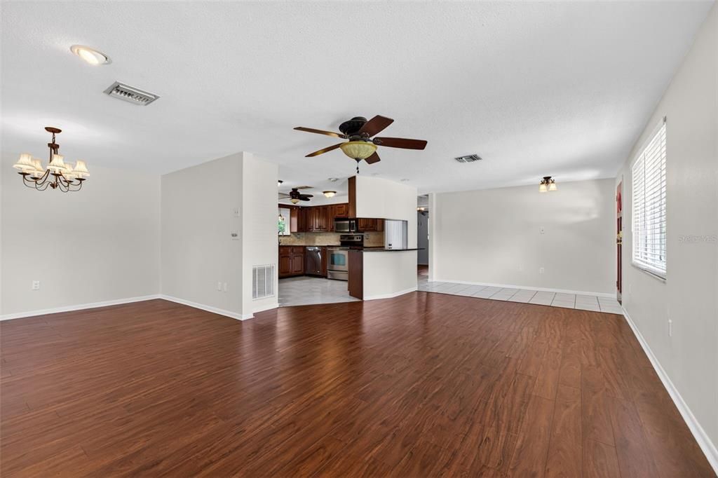 For Sale: $597,650 (3 beds, 2 baths, 1759 Square Feet)