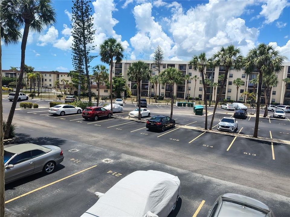 For Rent: $1,150 (2 beds, 1 baths, 912 Square Feet)