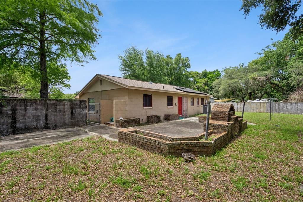 For Sale: $249,000 (3 beds, 2 baths, 1206 Square Feet)