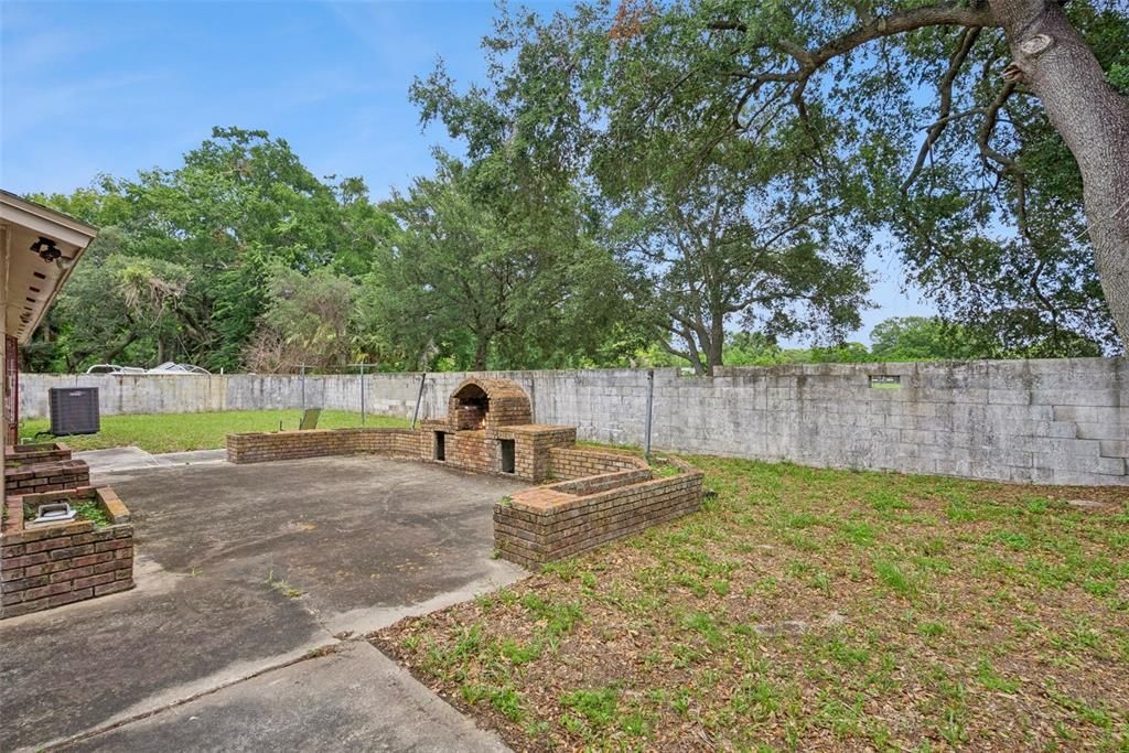 For Sale: $249,000 (3 beds, 2 baths, 1206 Square Feet)
