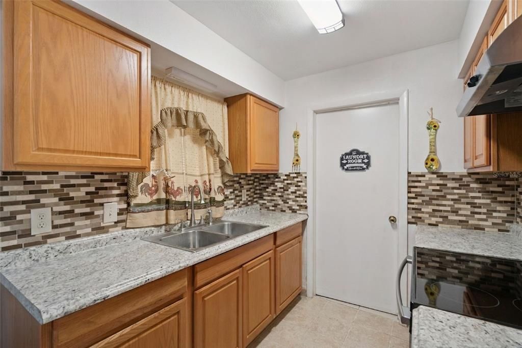 For Sale: $249,000 (3 beds, 2 baths, 1206 Square Feet)