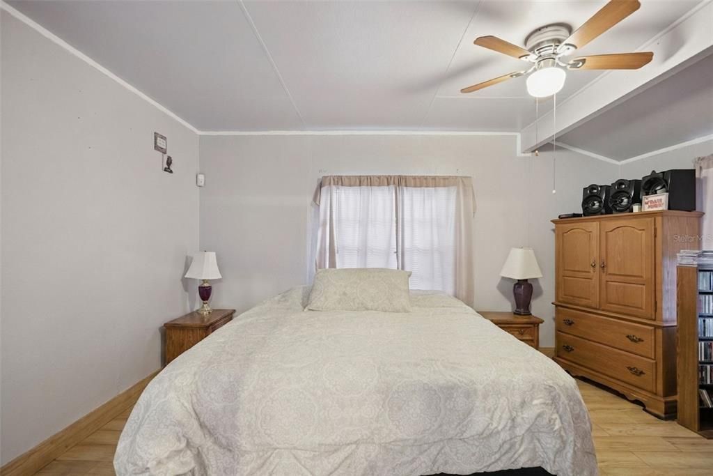 For Sale: $249,000 (3 beds, 2 baths, 1206 Square Feet)