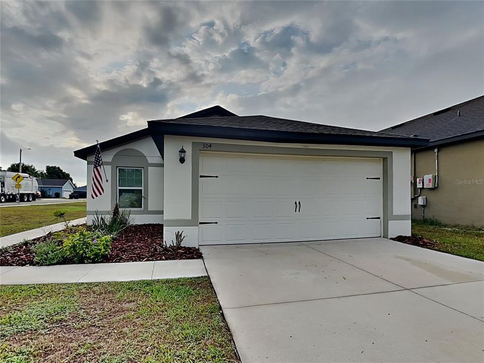 For Rent: $1,919 (3 beds, 2 baths, 1678 Square Feet)