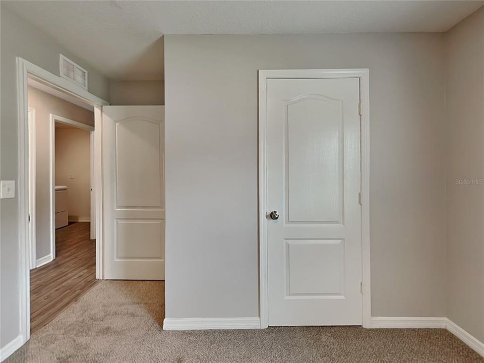 For Rent: $1,919 (3 beds, 2 baths, 1678 Square Feet)