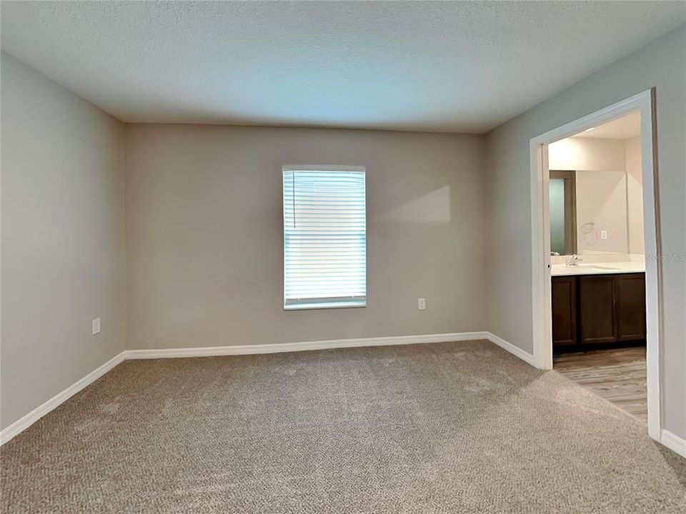 For Rent: $1,919 (3 beds, 2 baths, 1678 Square Feet)