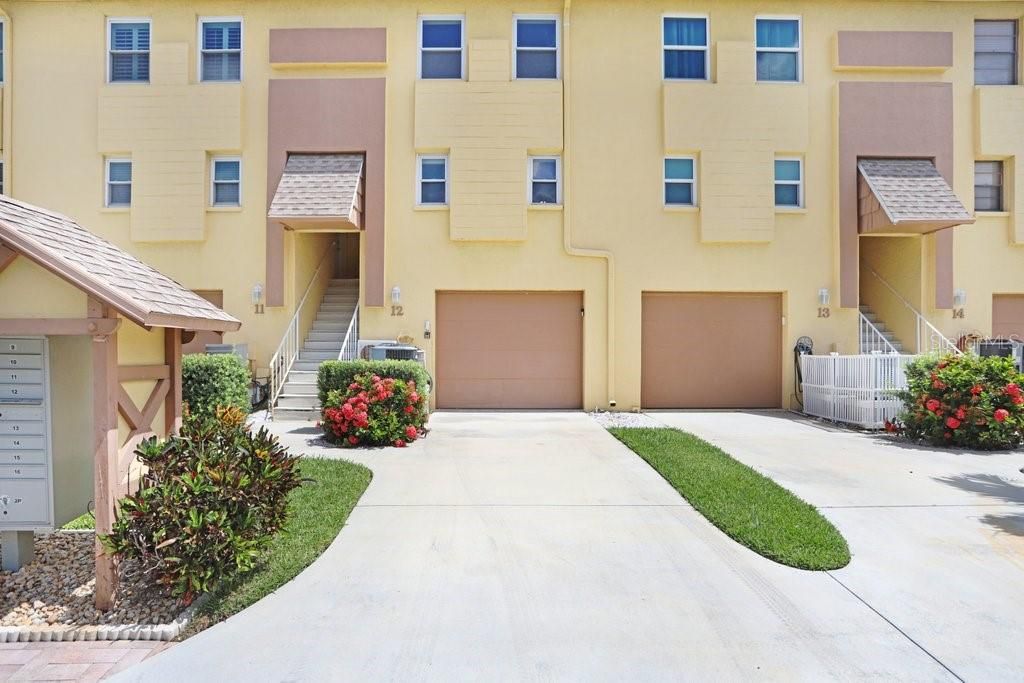 En Venta: $450,000 (2 camas, 2 baños, 1400 Pies cuadrados)