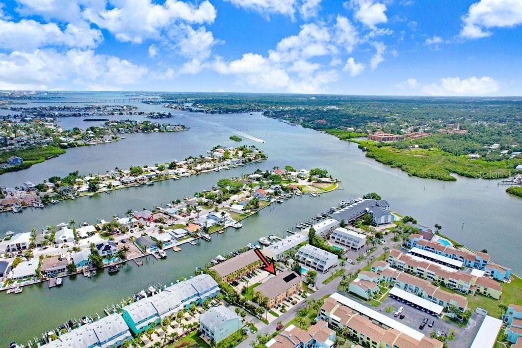 En Venta: $450,000 (2 camas, 2 baños, 1400 Pies cuadrados)