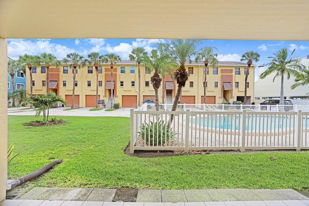 En Venta: $450,000 (2 camas, 2 baños, 1400 Pies cuadrados)
