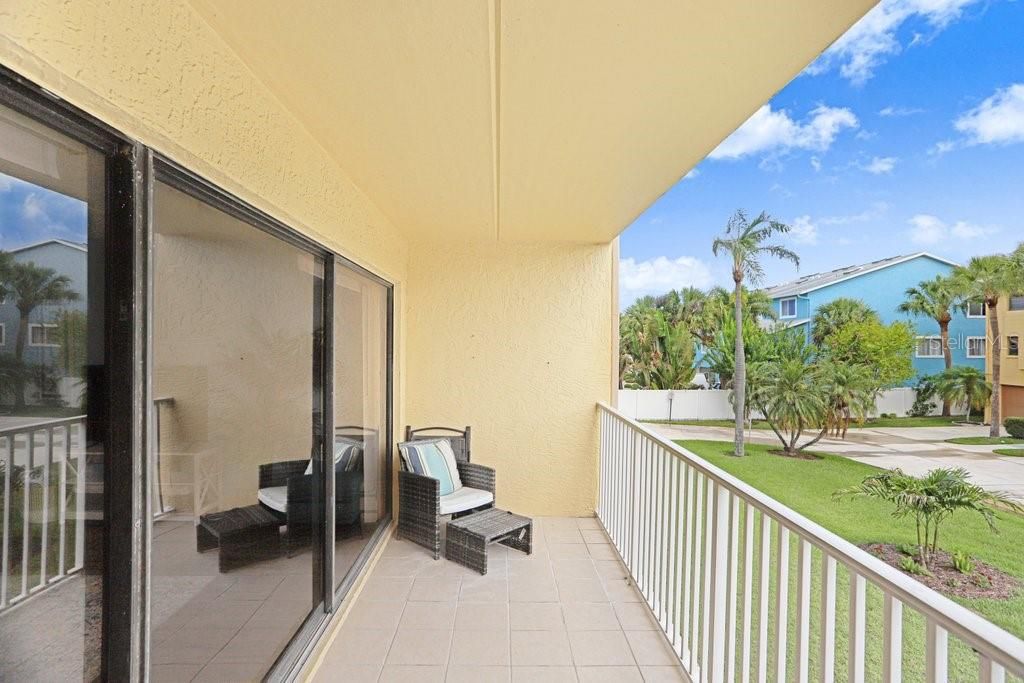 En Venta: $450,000 (2 camas, 2 baños, 1400 Pies cuadrados)