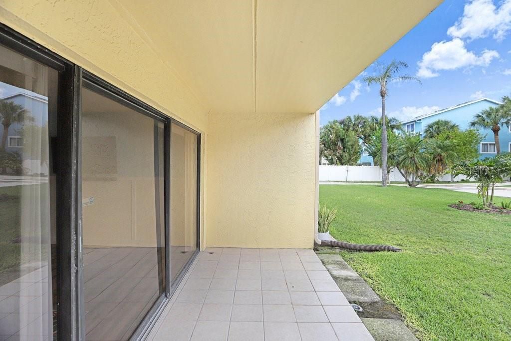 En Venta: $450,000 (2 camas, 2 baños, 1400 Pies cuadrados)