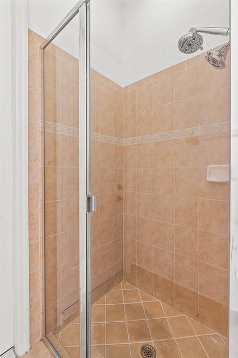 En Renta: $3,200 (5 camas, 3 baños, 2800 Pies cuadrados)