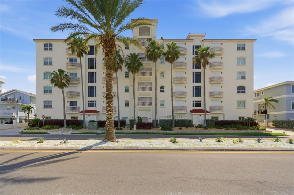 For Sale: $2,900,000 (4 beds, 4 baths, 3545 Square Feet)