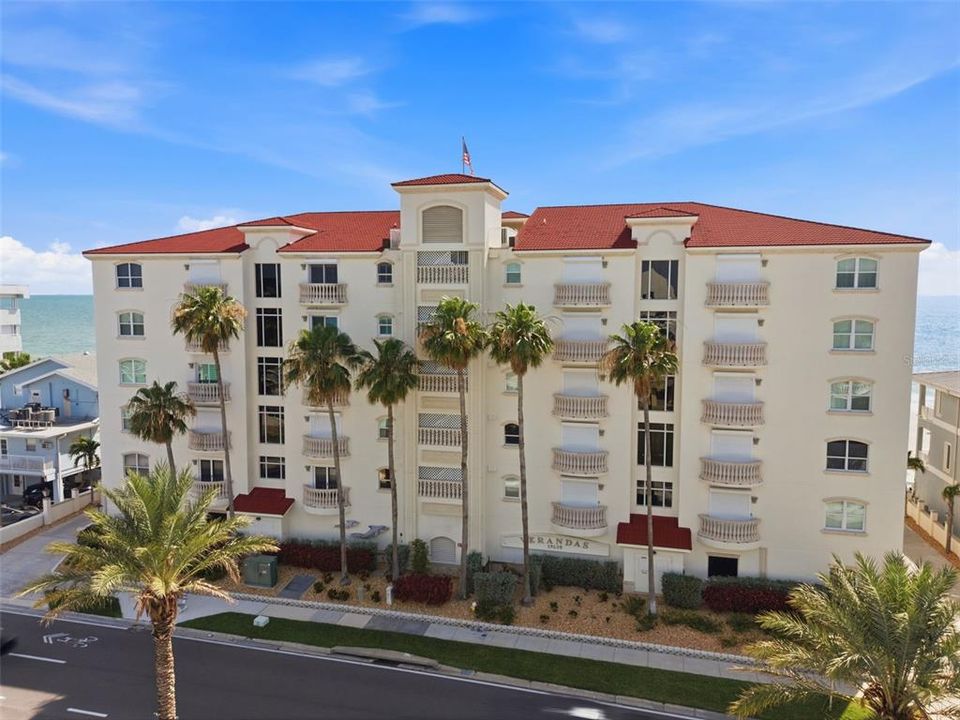 For Sale: $2,900,000 (4 beds, 4 baths, 3545 Square Feet)