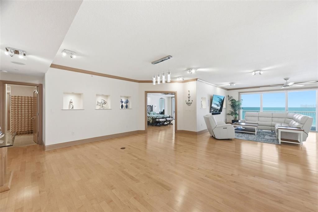 For Sale: $2,900,000 (4 beds, 4 baths, 3545 Square Feet)