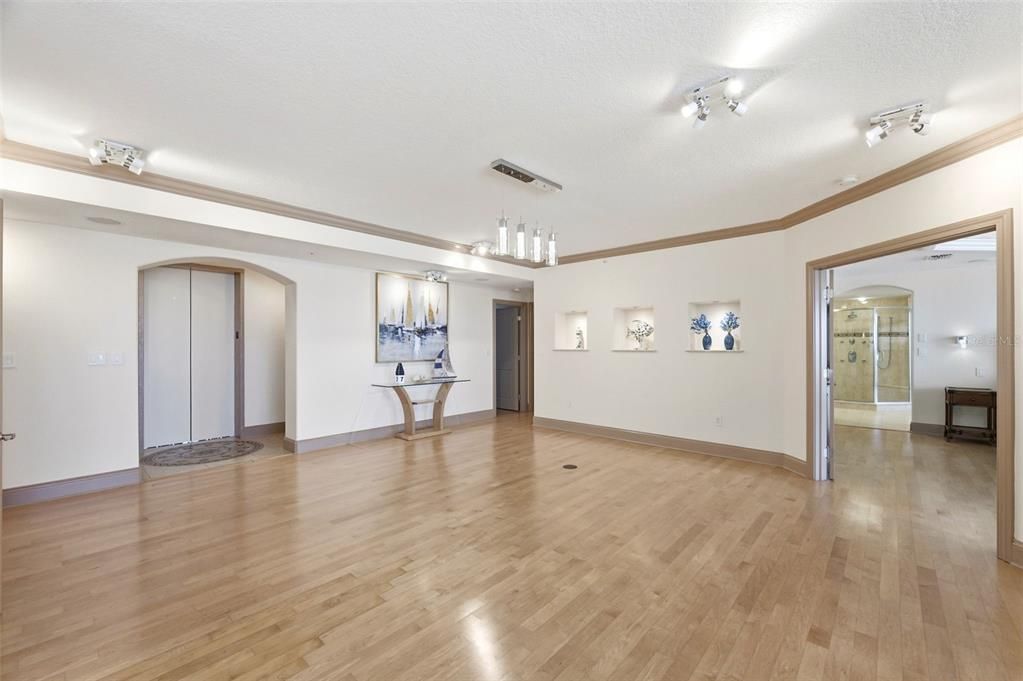 For Sale: $2,900,000 (4 beds, 4 baths, 3545 Square Feet)