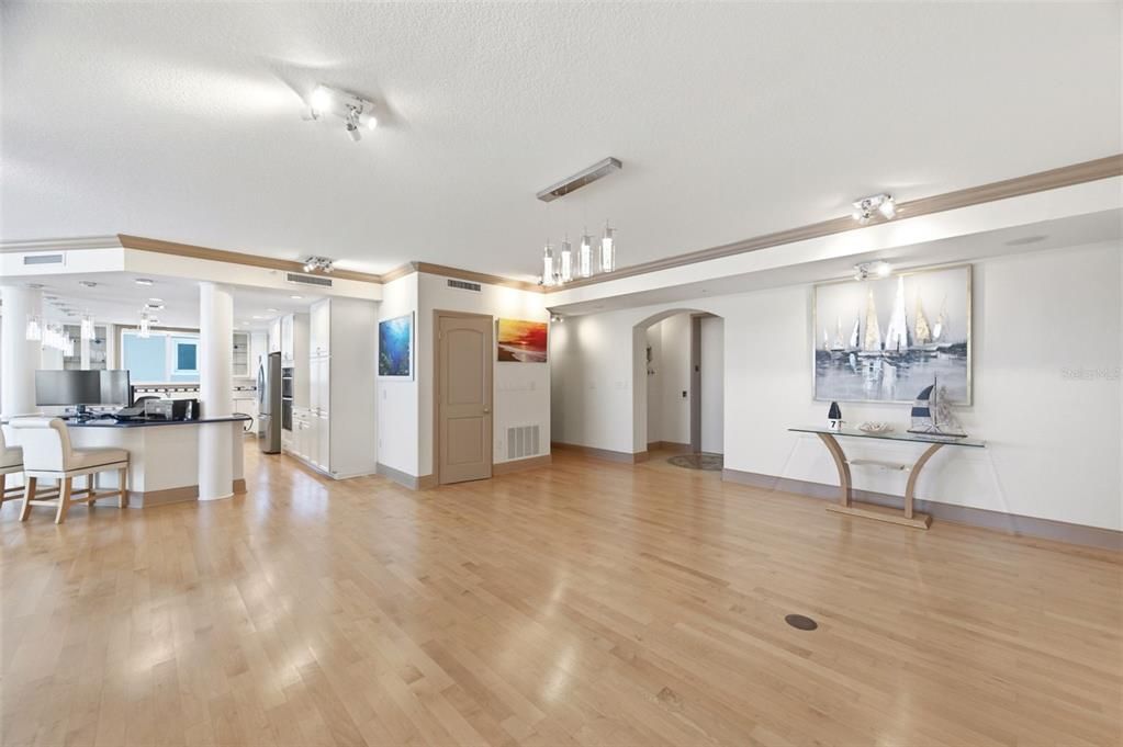 For Sale: $2,900,000 (4 beds, 4 baths, 3545 Square Feet)