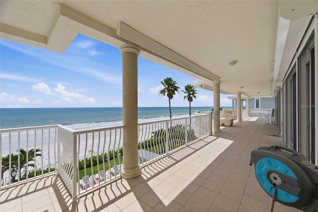 For Sale: $2,900,000 (4 beds, 4 baths, 3545 Square Feet)