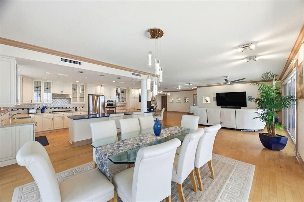 For Sale: $2,900,000 (4 beds, 4 baths, 3545 Square Feet)