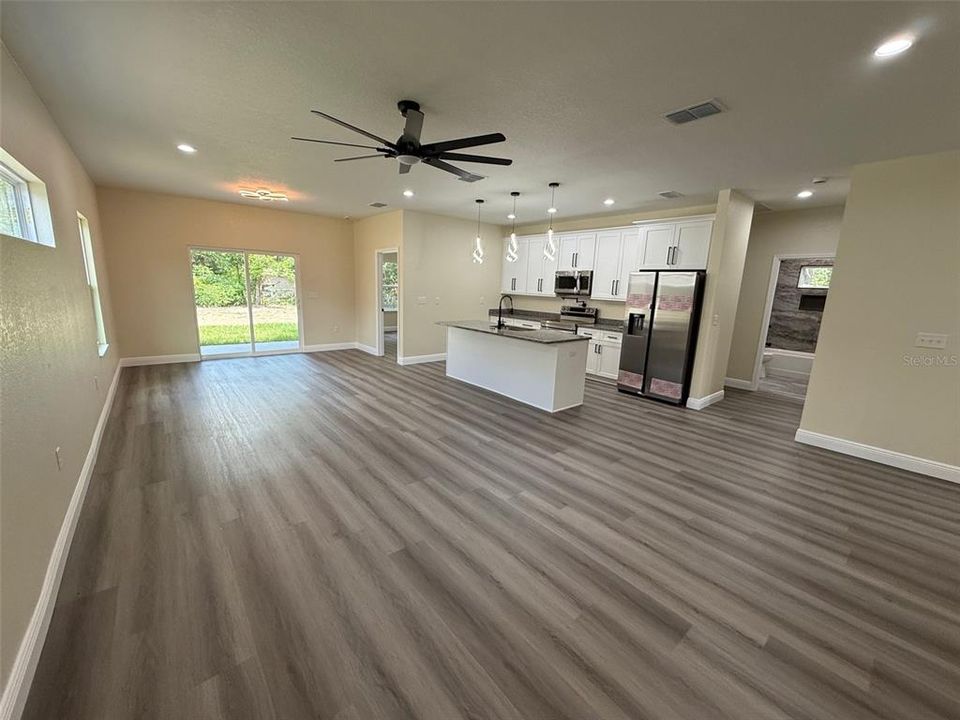 Active With Contract: $275,000 (3 beds, 2 baths, 1508 Square Feet)