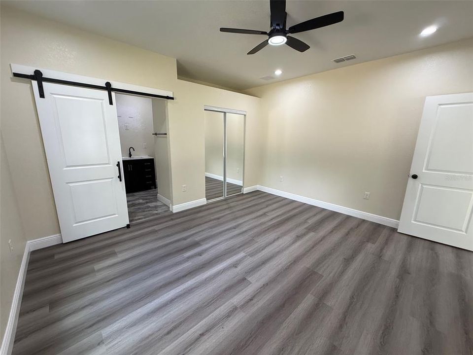 Active With Contract: $275,000 (3 beds, 2 baths, 1508 Square Feet)